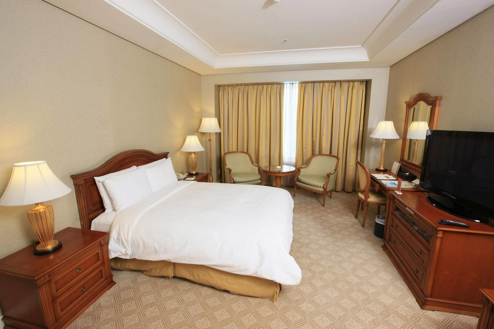 High1 Grand Hotel Main Tower Jeongseon Exterior foto